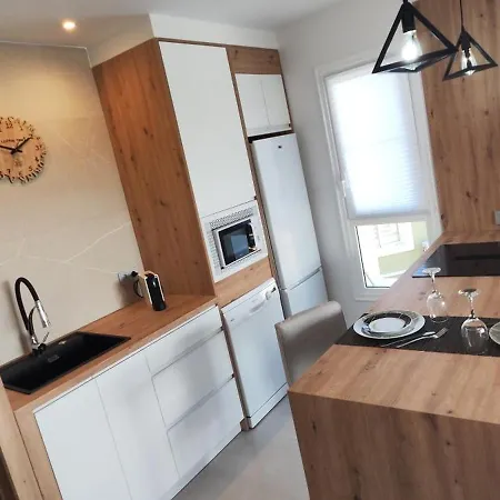 Enjoy The Sun Apartment *